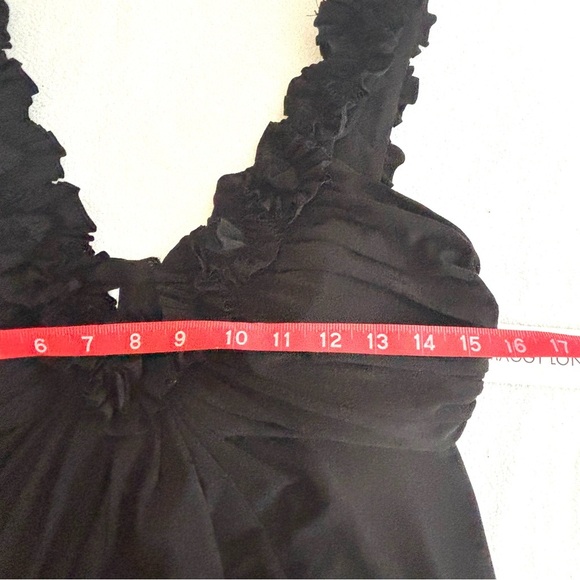 NWT Maggy London Black Plunge Neck Ruffled Sleeveless Mini Cocktail Dress (10) - Picture 13 of 14